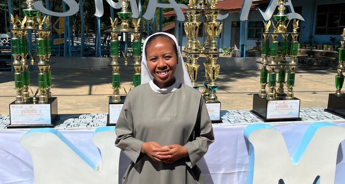 IMG-20251022-WA0014 Suster Margaretha Sebagai Ketua Panitia Bulan Bahasa Tingkat SMAS K Warta Bakti Kefamenanu