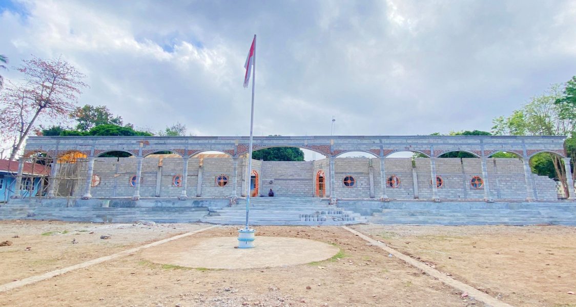 Auditorium ala Eropa  SMAS Katolik  Warta Bakti Kefamenanu dalam Proses Pengerjaan